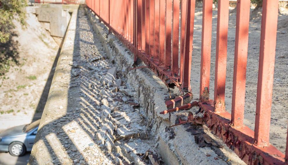 Daños que presentaban las barandillas de los puentes del Parque Miraflores
