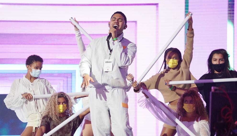 Inician los Latin Billboards, primera gran gala latina en la era covid