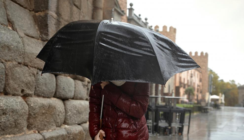Una imagen del temporal de lluvias y viento en Ávila.