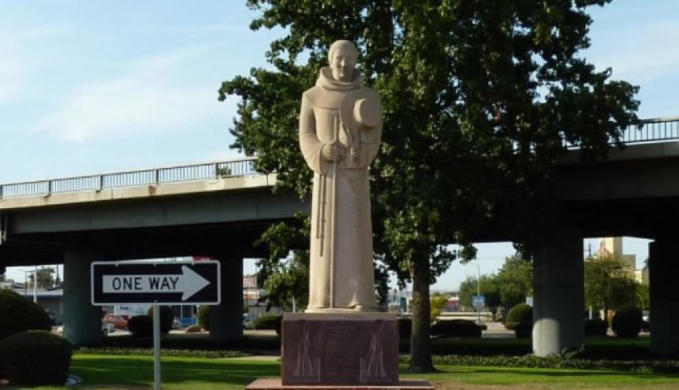 La estatua de Garcés, que no ha sufrido vandalismo alguno.