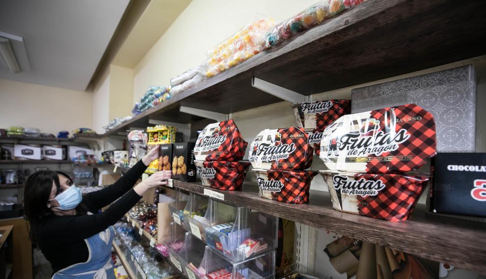 Dulces Catalina, una tienda especializada en caramelos desde hace 80 años.