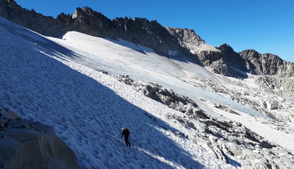 El glaciar de la Maladeta está sometido a mediciones desde hace tres décadas.