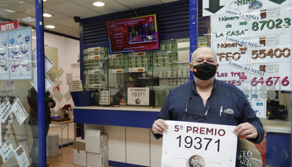 En la administración del Alcampo Los Enlaces de Zaragoza han vendido más de 100 series de un quinto premio.