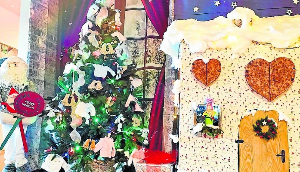 Decoración en la unidad de Neonatos del Infantil.