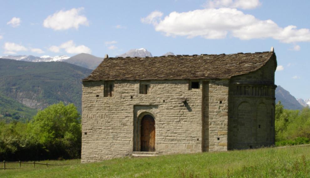 Iglesia de San Juan de Busa, entre Lárrede y Oliván