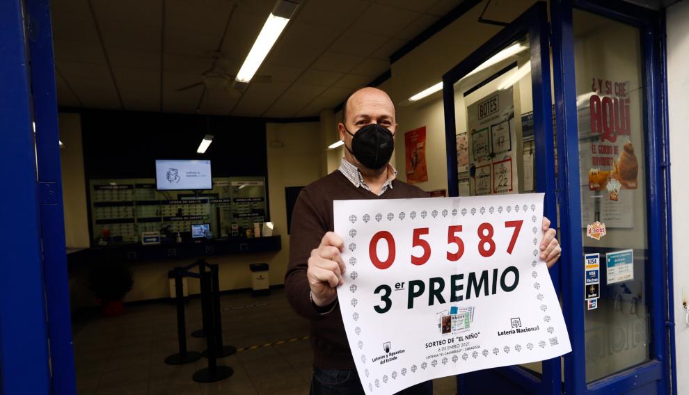 Javier Sanz, de la administración 78 El Cachirulo en Delicias, ha vendido un décimo del tercer premio.