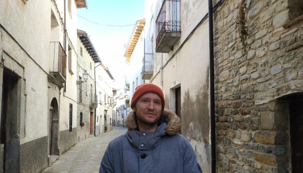 Miguel Serrano Larraz publica una nueva novela.