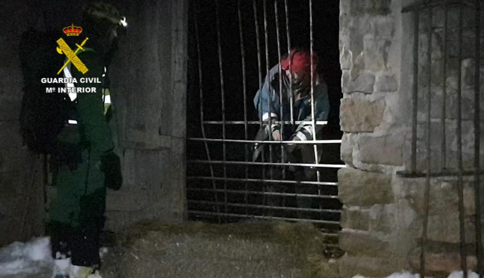 Rescate de un pastor en Azuara.