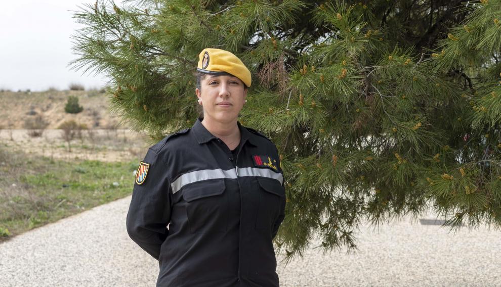 La cabo de la Unidad Militar Emergencias Jessica Gómez-Hidalgo, en Zaragoza.