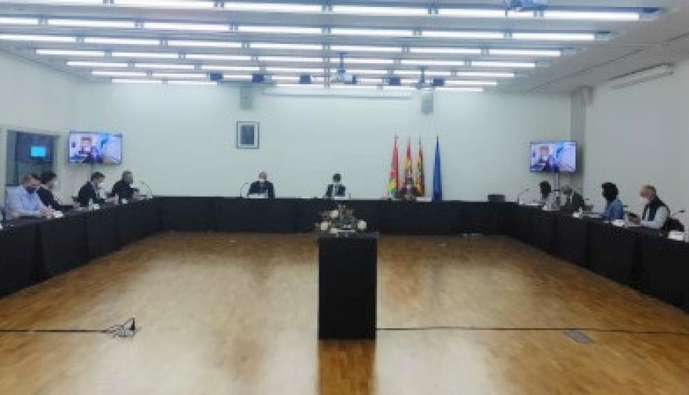 La mesa de Diálogo Social se ha celebrado en el Palacio de Congresos.