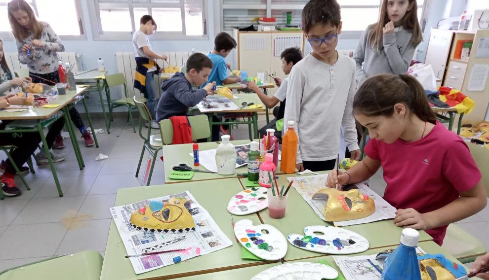 El taller de máscaras resultó muy motivador