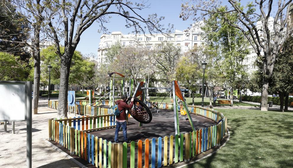 Acaban las obras de reforma de la plaza de los Sitios de Zaragoza