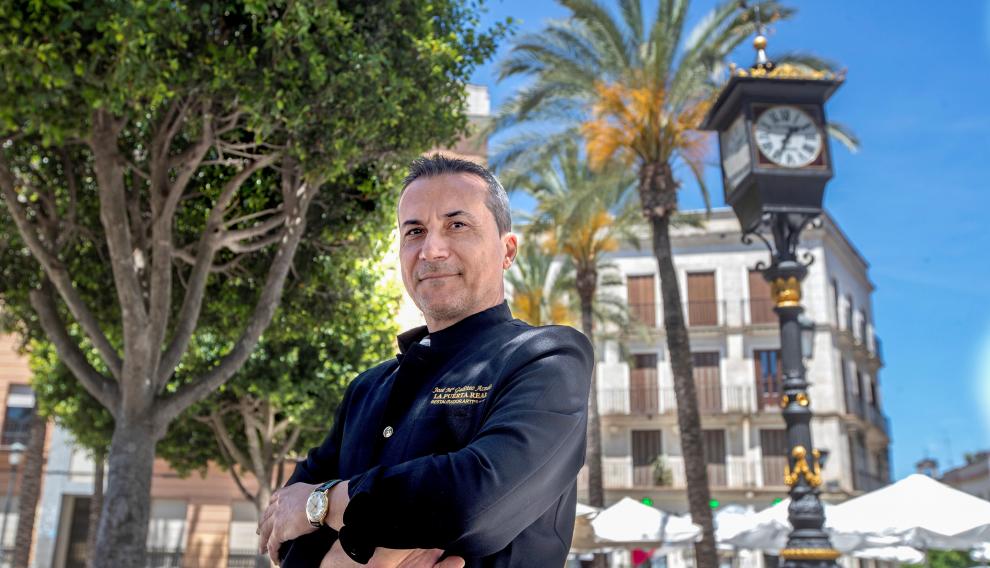 El primer reloj farola de España, de 1853, vuelve a dar la hora