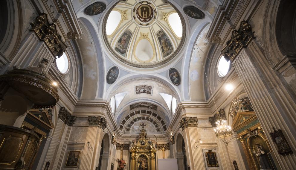 Iglesia parroquial de San Juan Bautista en Remolinos, con las pechinas pintadas por Francisco de Goya.