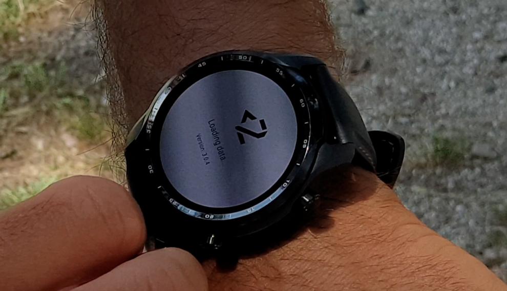 Reloj con la 'app' que permite ver la temperatura del deportista en directo.