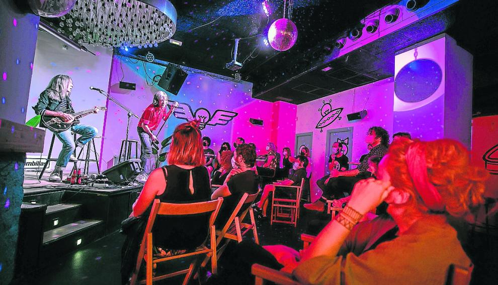 La Lata de Bombillas abrió sus puertas con el primer concierto en vivo desde hace 15 meses