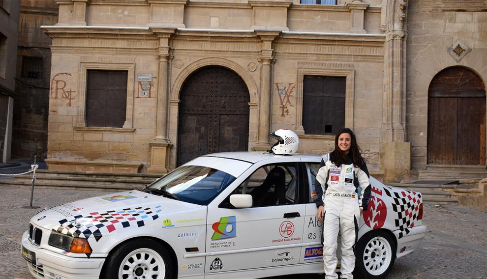 Laura Aparicio es piloto de asfalto, tiene 26 años y es de Alcañiz.