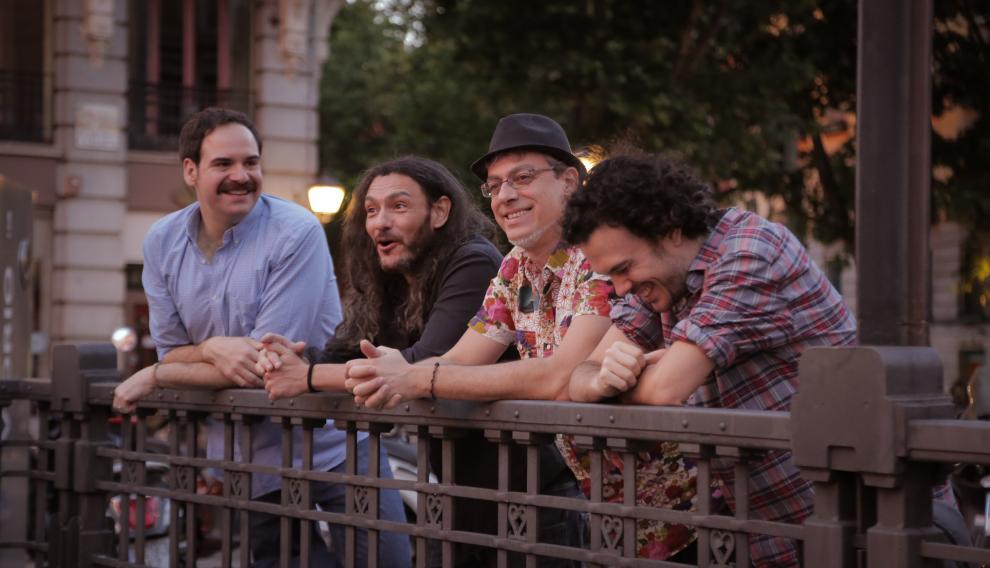 Jorge Usón con los compañeros de Decarneyhueso.