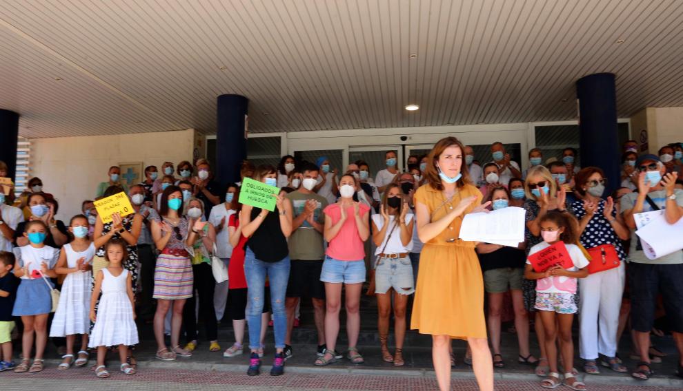 Loreto García Moyano durante la lectura del manifiesto en la protesta de este lunes.