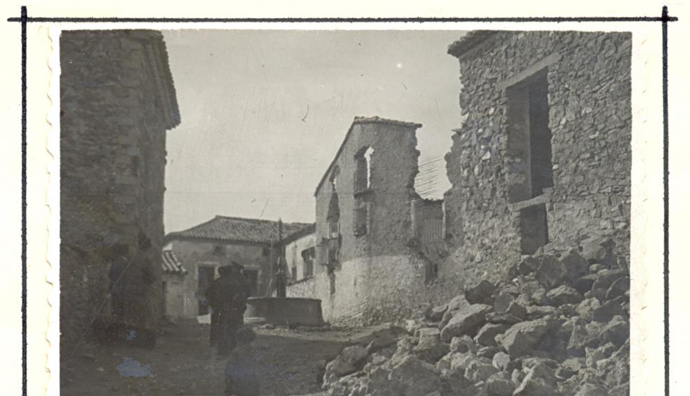 Griegos, en ruinas al acabar la Guerra Civil. Solo el 10% de las casas quedaron intactas.