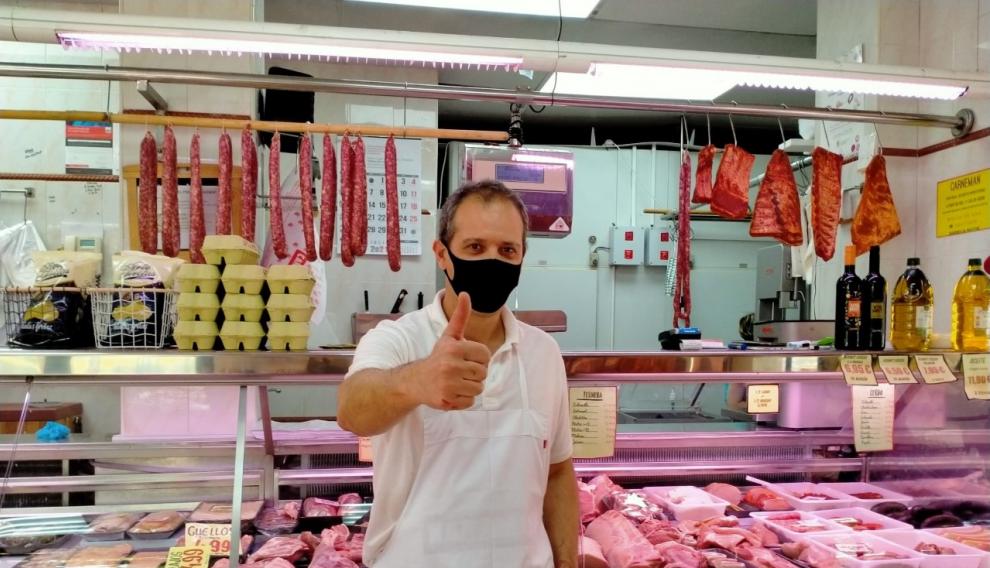 Ricardo García, responsable de la carnicería Carneman (calle de Balbino Orensanz, 29).