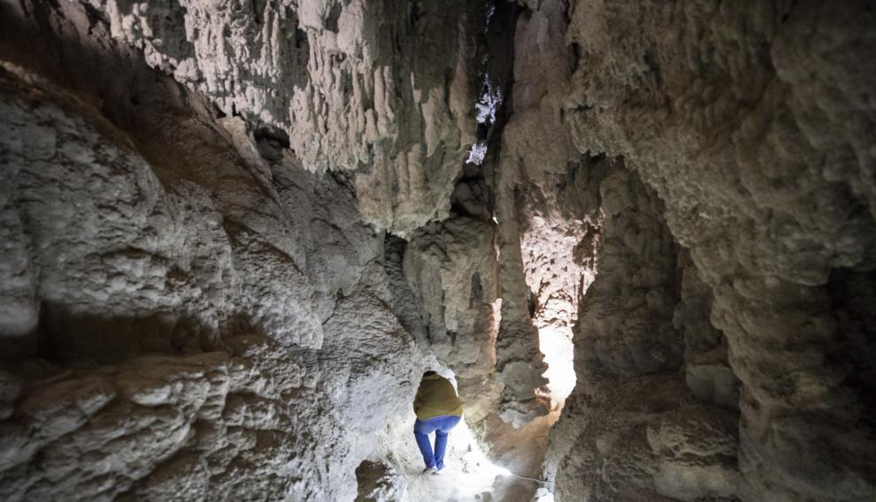 Interior de la Gruta de las Maravillas, en la localidad zaragozana de Ibdes.