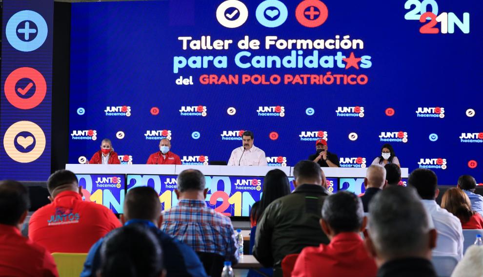 Maduro aplaude que la oposición acuda a las elecciones locales y regionales