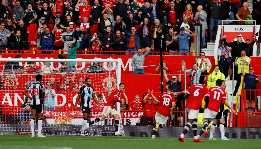 Premier League - Manchester United v Newcastle United