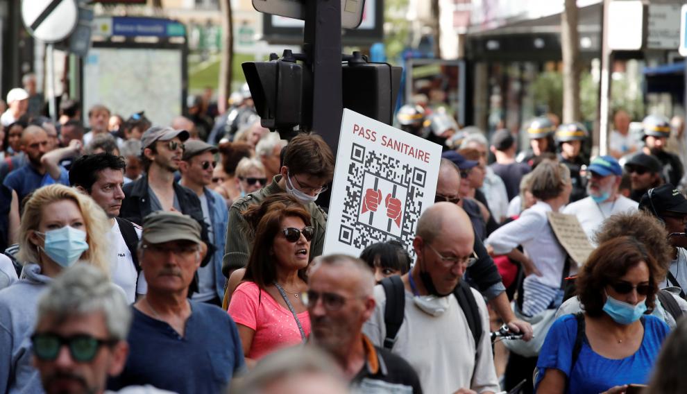 Protest against the use of health passes, in Paris