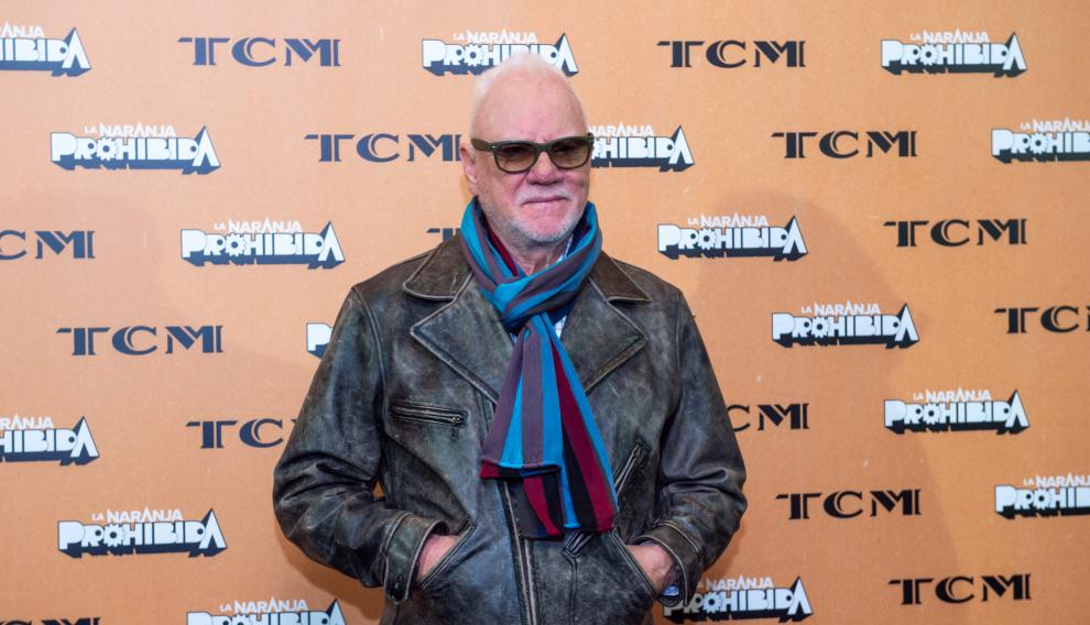 El actor y protagonista de 'La naranja mecánica', Malcolm McDowell, posa en la presentación del documental 'La naranja prohibida' en Madrid.