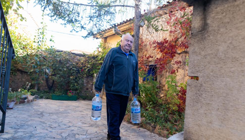 Los vecinos de Gallocanta llevan dos años sin agua potable en los grifos.