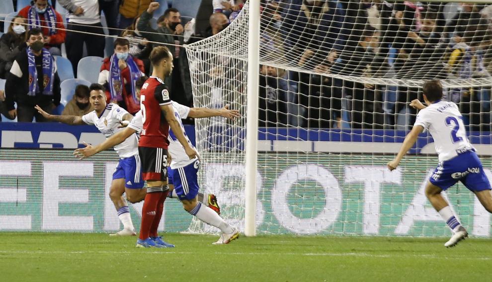 Jugada del gol del Zaragoza en el primer minuto de partido ante el Mirandés