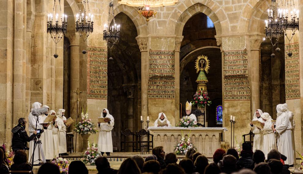Escena teatralizada de la consagración del altar mayor de la iglesia del monasterio de Veruela este pasado domingo