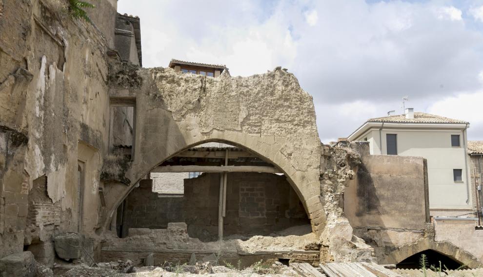 Arco perteneciente a una de las dependencias que rodeaban la catedral de Huesca.