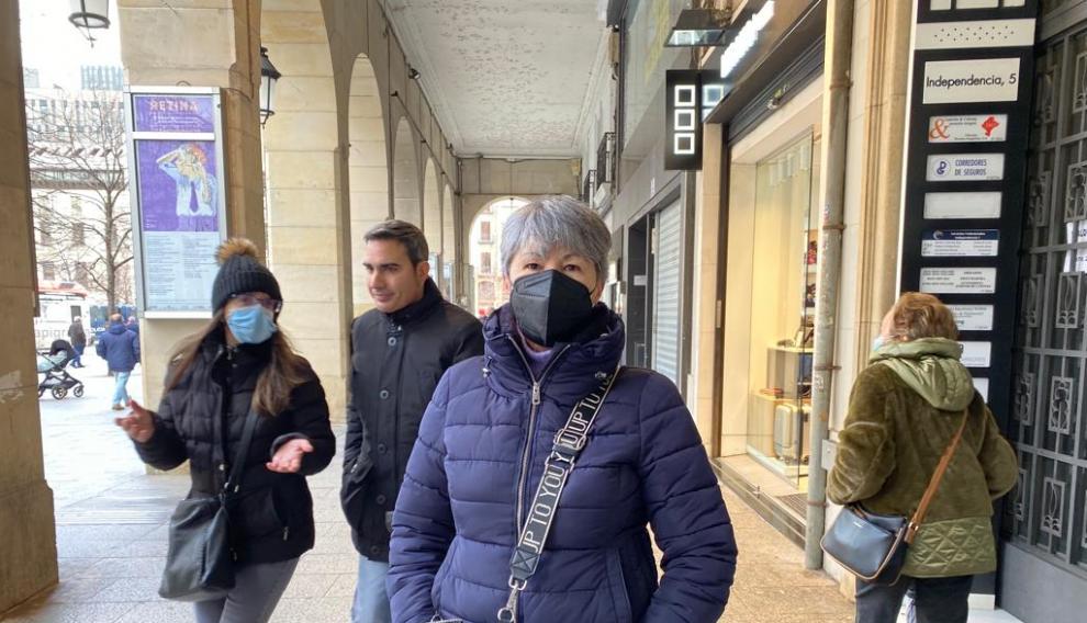 Piluca Esteban en el paseo de la Independencia tras comprar un décimo.
