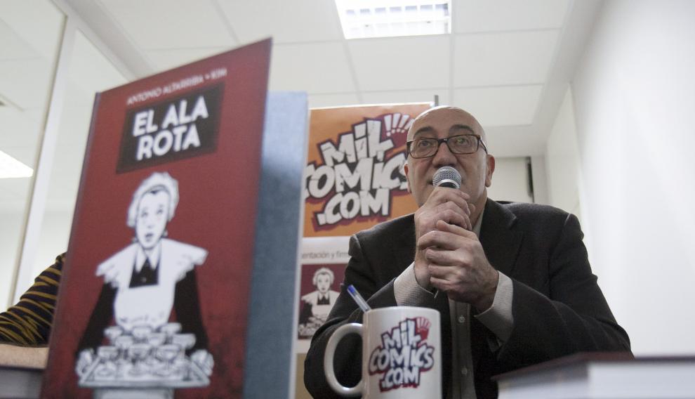 Antonio Altarriba firmará sus libros y participará en una charla.