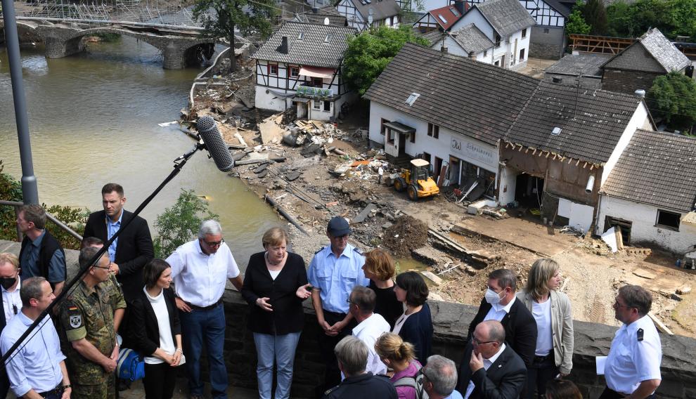 Angela Merkel visita una de las zonas afectadas por las inundaciones en Alemania.