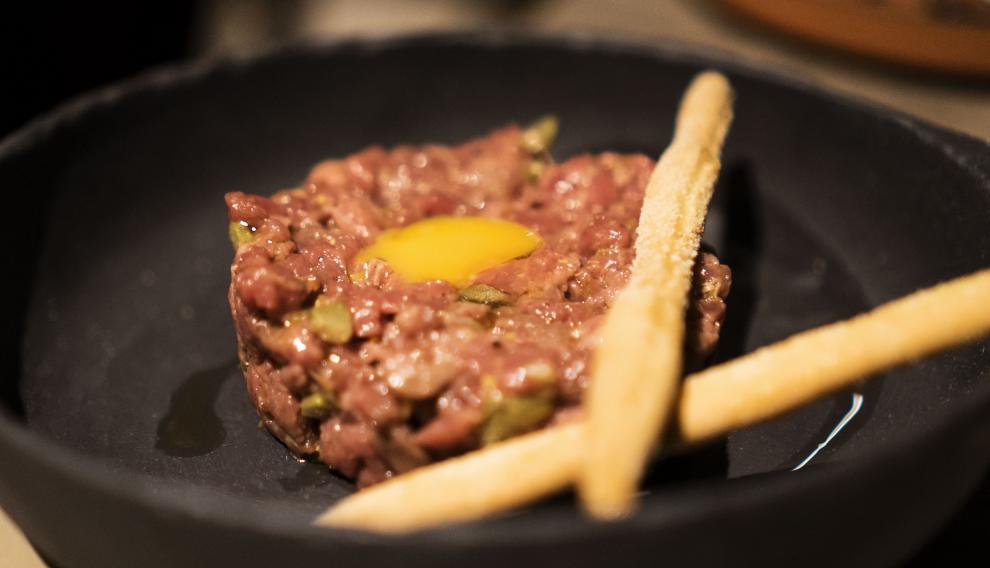 Streak tartar es una de las recetas que aparece en los menús y en la carta.