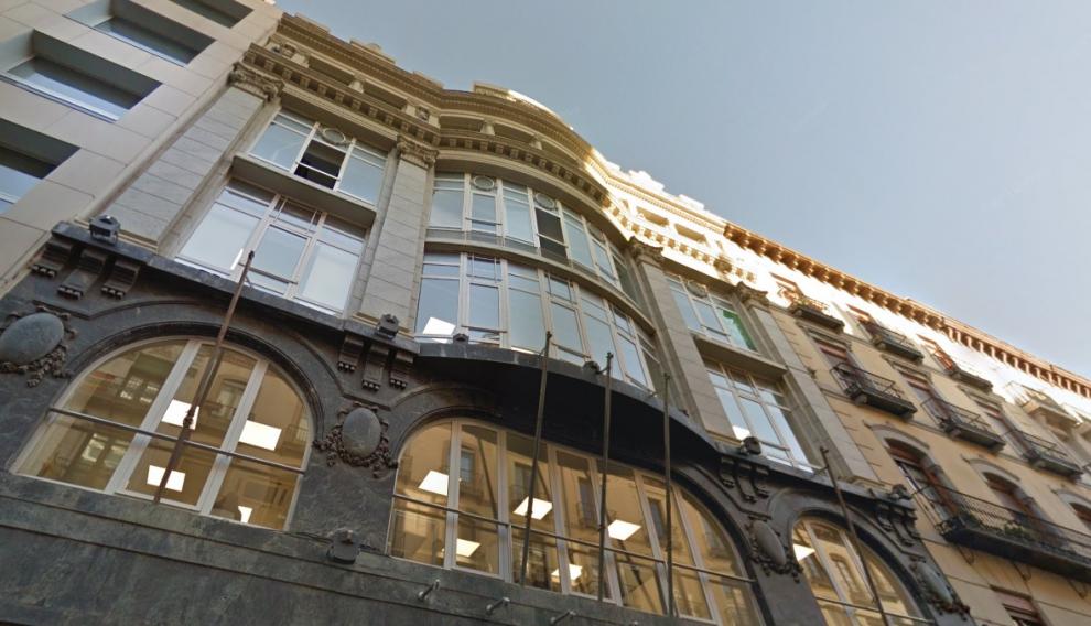 Fachada del edificio de los antiguos Almacenes El Águila.
