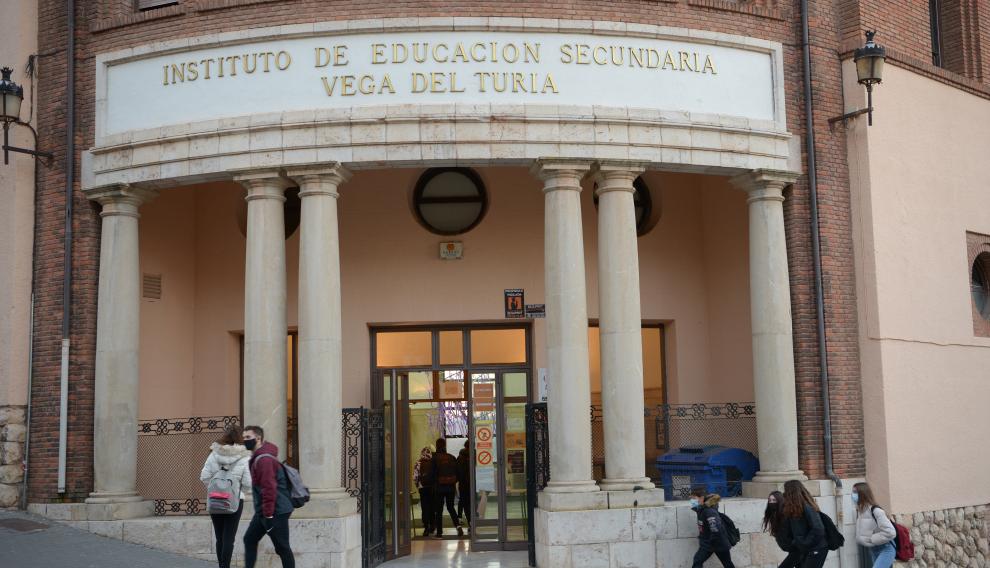 Instituto de Vega del Turia entrada de escolares /2022-01-19/ Foto: Jorge Escudero[[[FOTOGRAFOS]]]
