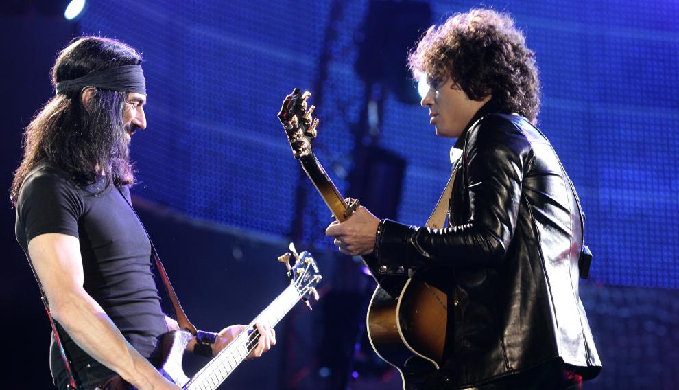 Joaquín Cardiel y Enrique Bunbury en el concierto del 10 de octubre de 2007.