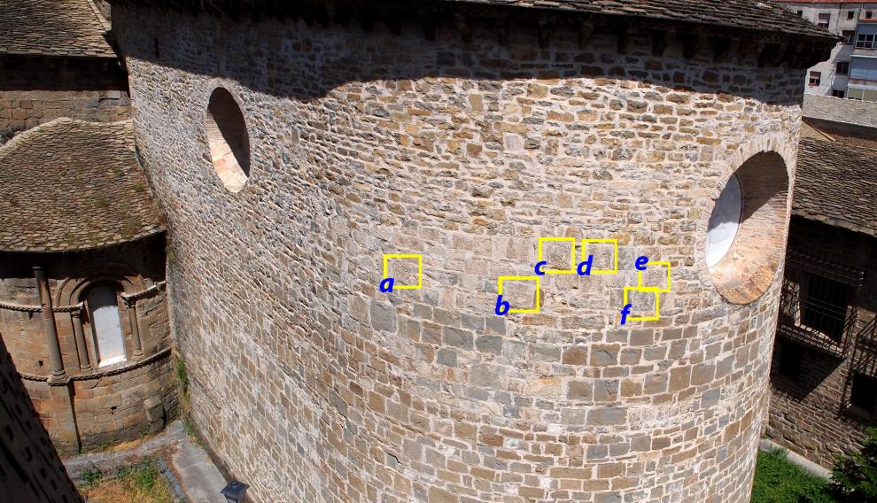 García Omedes tiene fotografiada la catedral de Jaca prácticamente piedra a piedra. Estudiando las marcas de cantero para saber si la catedral se construyó en dos fases o en una descubrió una curiosidad: seis piedras tuvieron esculpidos signos del zodiaco. Cree que pertenecieron al ábside primitivo, en el que estuvo tallado el zodiaco.