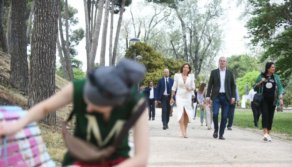 Los bancos están ubicados en el paseo de Los Bearneses del Parque Grande.