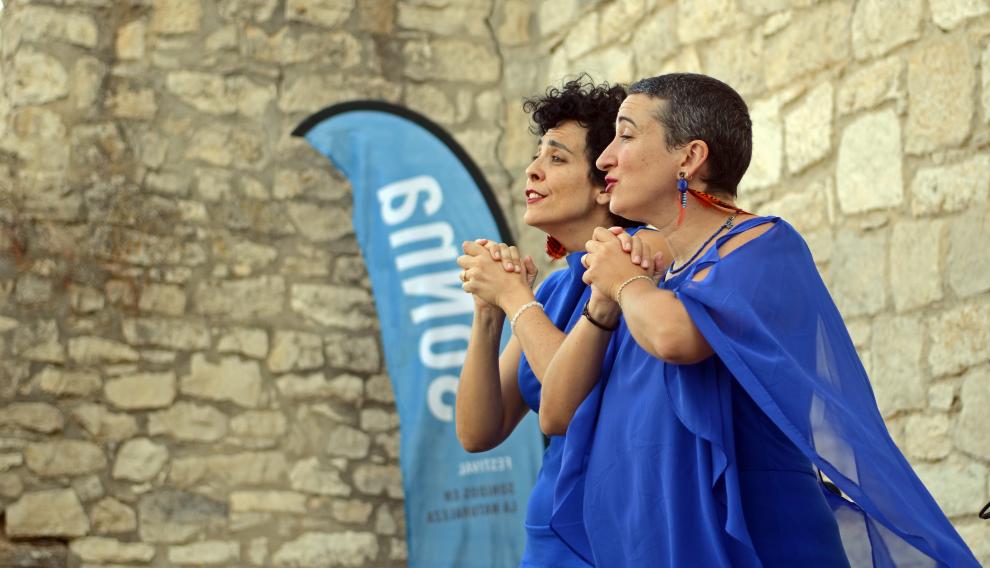 Sonia Megías y Eva Guillamón en un momento de su actuación.