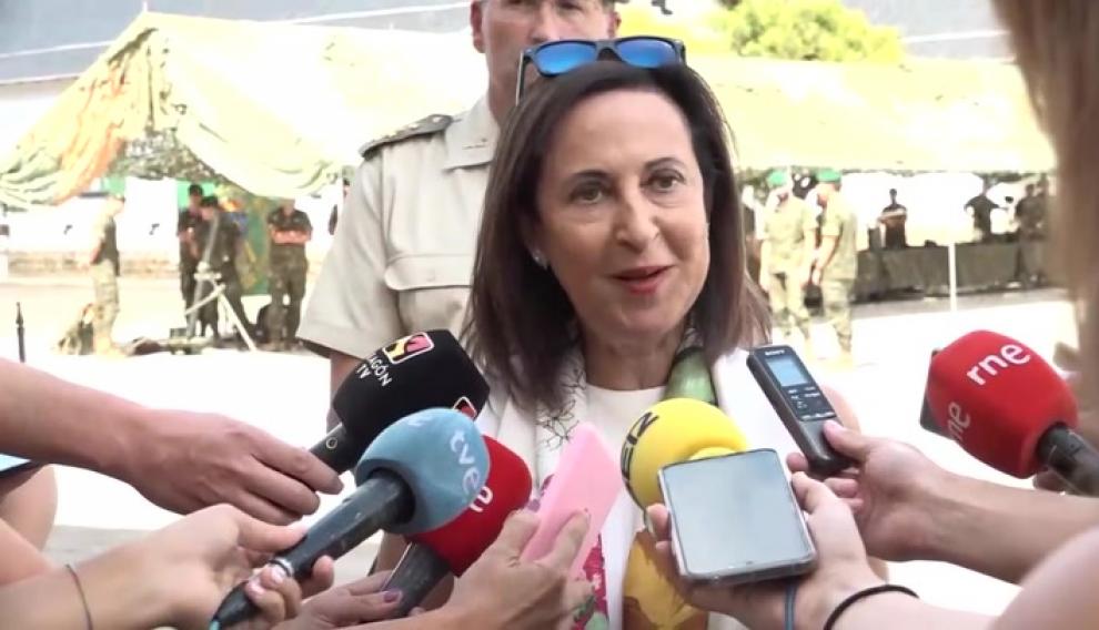 Margarita Robles, ministra de Defensa, ha comentado las previsiones de inversión en defensa en su visita a Jaca