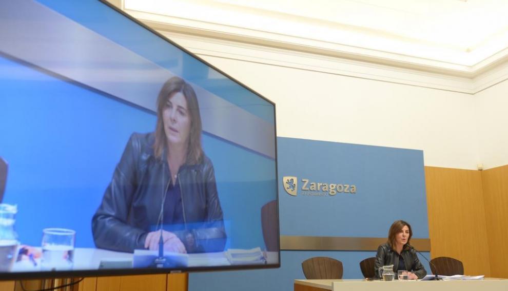 Carolina Andreu, este viernes, durante su comparecencia en el Ayuntamiento de Zaragoza.