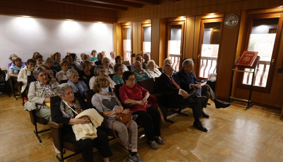 Conferencia sobre el Papa Luna, en el salón de plenos del Ayuntamiento de Illueca.
