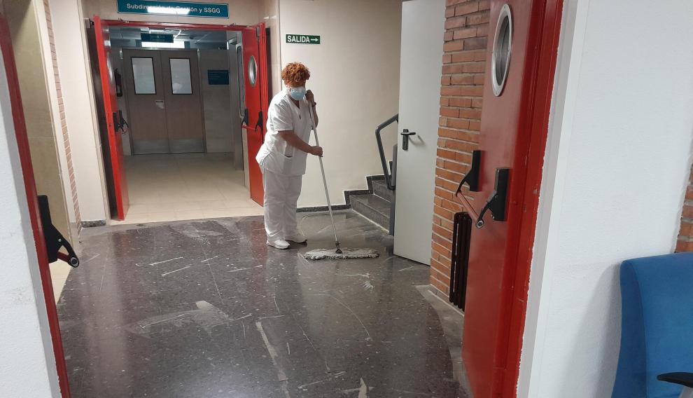 El agua entró en la Unidad de Rehabilitación del hospital Obispo Polanco y este domingo ha habido que limpiar a fondo.