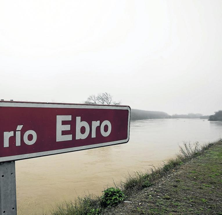 Crecida del Ebro, a su paso por Pradilla.
