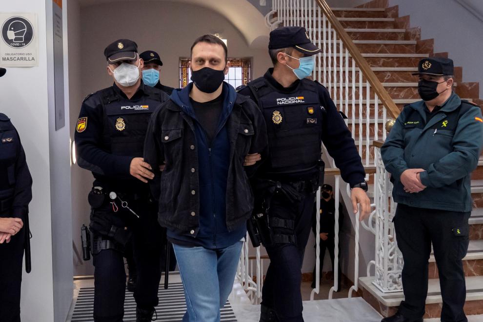 El juicio contra Igor el Ruso por el triple crimen de Andorra se celebró en la Audiencia bajo extremas medidas de seguridad.